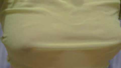 Snapshot of lillkit chatting on 03-29-26, 10:43 Lilu online show from 03-29-26, 10:43