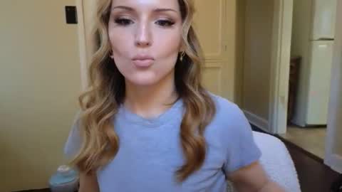 lilly_adams88 online show from 04-07-26, 10:31