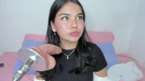 Lilly  online show from 02-20-25, 03:23