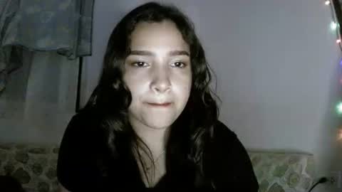 Snapshot of lilly_ocean22 chatting on 12-14-25, 07:03 Sey - Lilly online show from 12-14-25, 07:03