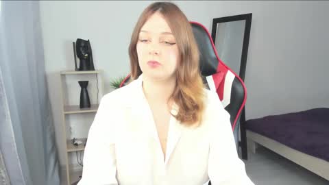 Lilly online show from 02-10-25, 02:52