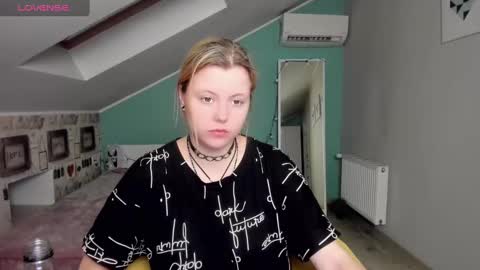 Lilly Depp online show from 12-14-24, 02:31