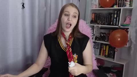 LillyFan X online show from 11-02-25, 04:59