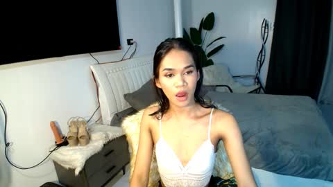 lillyholland online show from 02-20-25, 12:47