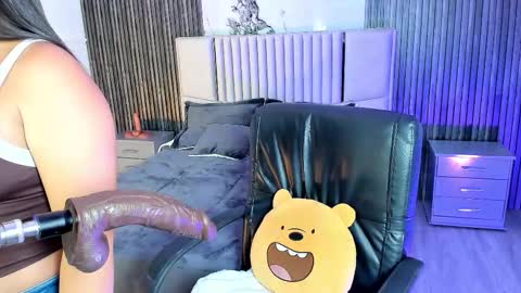 Lilly Ortiz online show from 09-11-25, 07:58