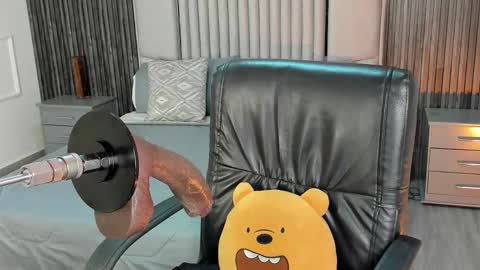 Lilly Ortiz online show from 03-07-26, 12:02