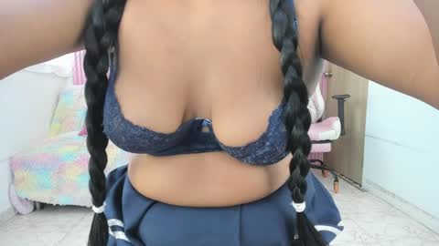 lillyy16 online show from 04-25-26, 01:41