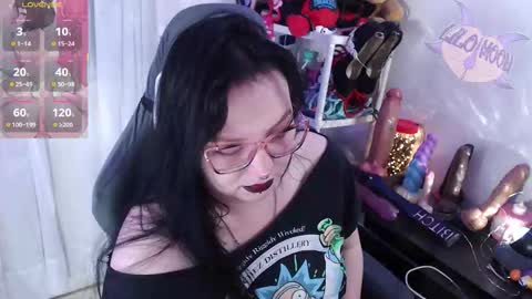 Lilo  online show from 09-15-25, 01:55