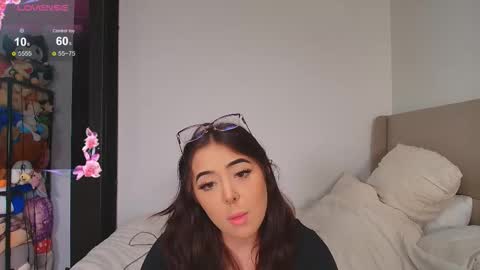 Roxy online show from 10-19-25, 11:16