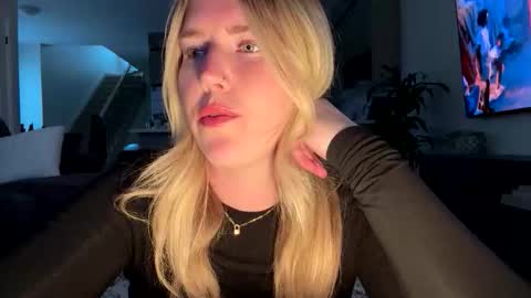 Ava online show from 04-29-26, 02:10