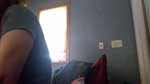 Snapshot of lilsirens11ut chatting on 12-17-25, 06:14 lilsirens11ut online show from 12-17-25, 06:14