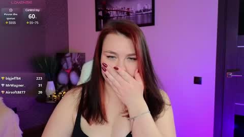 Snapshot of lilumytrend chatting on 02-16-25, 09:04 Lilu online show from 02-16-25, 09:04