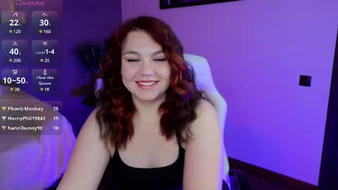 Snapshot of lilumytrend chatting on 03-06-25, 03:24 Lilu online show from 03-06-25, 03:24