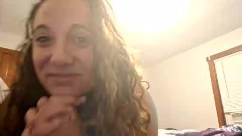 Snapshot of lilwhitemilf chatting on 09-17-25, 02:13 lilwhitemilf online show from 09-17-25, 02:13