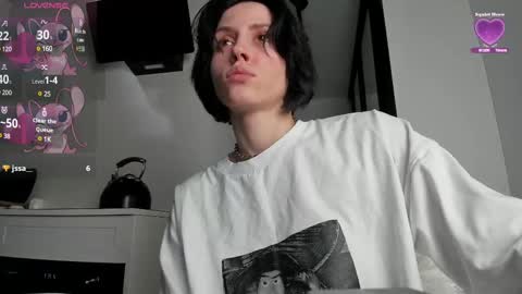 Snapshot of lily__love chatting on 02-23-25, 06:56 LILY online show from 02-23-25, 06:56