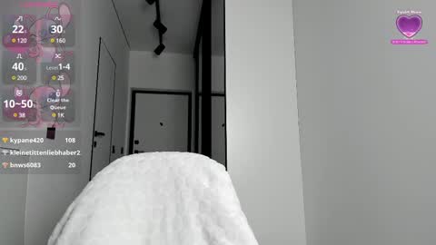 Snapshot of lily__love chatting on 02-25-25, 08:30 LILY online show from 02-25-25, 08:30