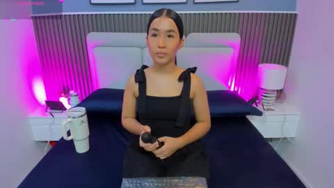  lily  online show from 10-09-25, 03:04