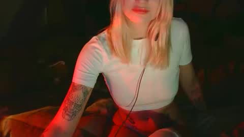 lily_angel777 online show from 01-14-26, 08:25