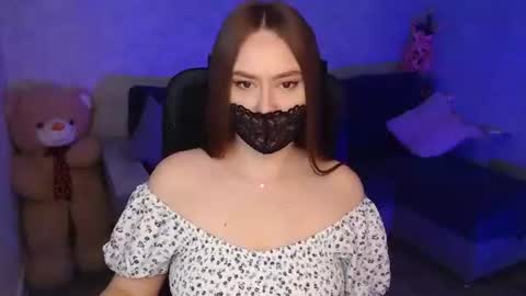 lily_baker_ online show from 05-29-26, 08:01