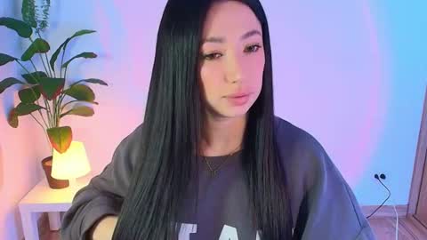 Snapshot of lily_evans_ chatting on 06-17-26, 12:24 just lily online show from 06-17-26, 12:24