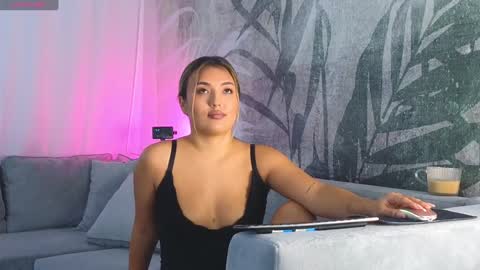 Snapshot of lily_foster_ chatting on 12-02-24, 09:45 Lily online show from 12-02-24, 09:45