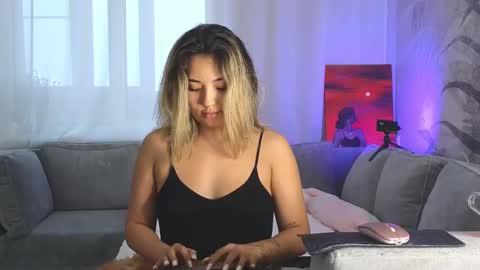 Snapshot of lily_foster_ chatting on 02-13-25, 01:59 Lily online show from 02-13-25, 01:59