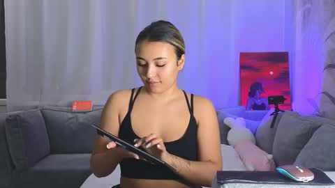 Snapshot of lily_foster_ chatting on 02-16-25, 05:04 Lily online show from 02-16-25, 05:04