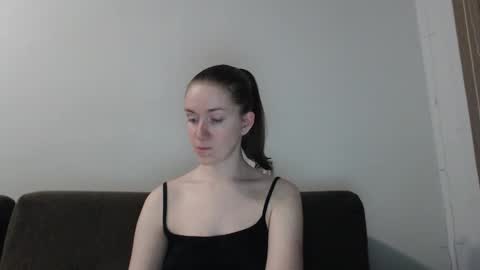 Snapshot of lily_love_x chatting on 10-22-25, 12:44 lily_love_x online show from 10-22-25, 12:44