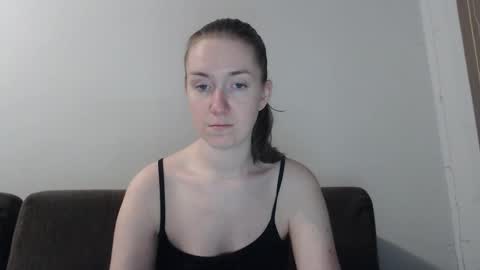 Snapshot of lily_love_x chatting on 10-23-25, 09:57 lily_love_x online show from 10-23-25, 09:57