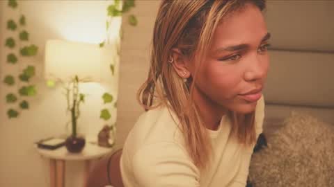 Lily Miiller online show from 02-22-26, 12:01