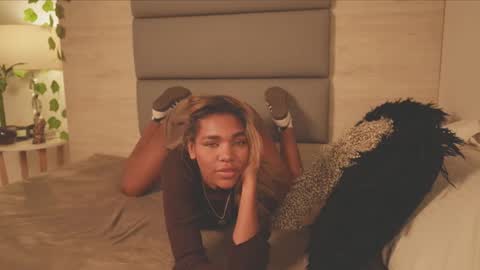 Lily Miiller online show from 02-26-26, 09:36