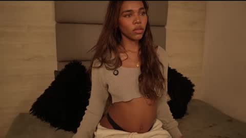 Lily Miiller online show from 04-27-26, 10:52