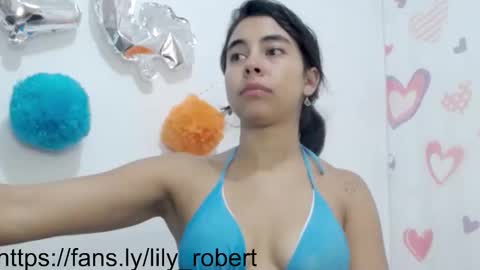 Lily Roberts online show from 09-11-25, 04:45
