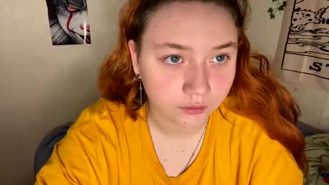 Snapshot of lily_shamy chatting on 12-16-24, 07:00 Alice online show from 12-16-24, 07:00