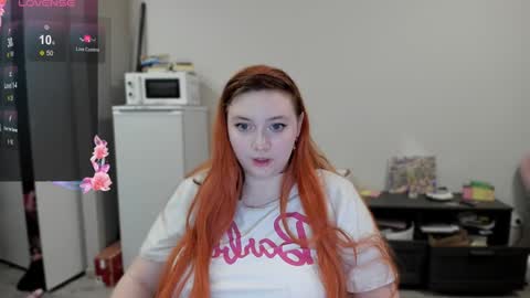 Snapshot of lily_shamy chatting on 01-09-25, 09:16 Alice online show from 01-09-25, 09:16