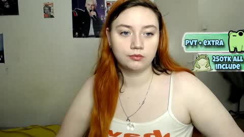 Snapshot of lily_shamy chatting on 01-24-25, 04:39 Alice online show from 01-24-25, 04:39