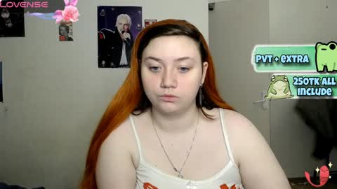 Snapshot of lily_shamy chatting on 01-25-25, 02:14 Alice online show from 01-25-25, 02:14