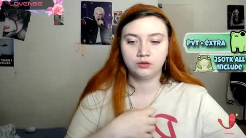 Snapshot of lily_shamy chatting on 02-02-25, 02:45 Alice online show from 02-02-25, 02:45