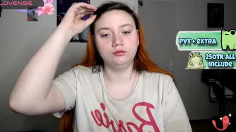 Snapshot of lily_shamy chatting on 02-03-25, 03:53 Alice online show from 02-03-25, 03:53