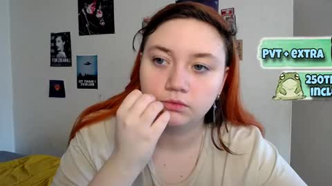 Snapshot of lily_shamy chatting on 02-15-25, 12:11 Alice online show from 02-15-25, 12:11