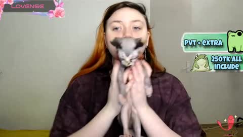 Snapshot of lily_shamy chatting on 02-23-25, 04:35 Alice online show from 02-23-25, 04:35