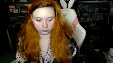 Snapshot of lily_shamy chatting on 10-07-25, 05:54 Alice online show from 10-07-25, 05:54