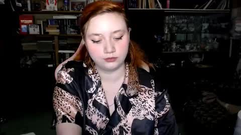 Snapshot of lily_shamy chatting on 10-09-25, 06:39 Alice online show from 10-09-25, 06:39