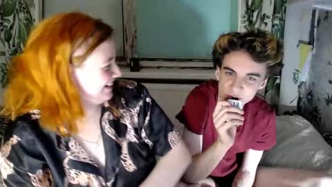 Snapshot of lily_shamy chatting on 10-23-25, 08:18 Alice online show from 10-23-25, 08:18