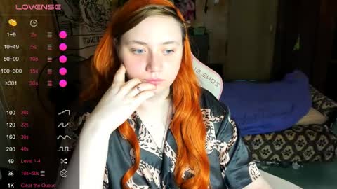 Snapshot of lily_shamy chatting on 05-19-26, 08:26 Alice online show from 05-19-26, 08:26