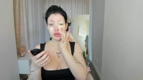 lily online show from 05-11-26, 01:22
