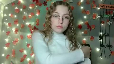 Snapshot of lily_tayberry chatting on 10-24-25, 05:09 small lily online show from 10-24-25, 05:09