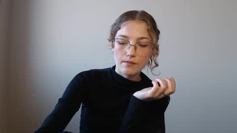 small lily online show from 03-03-26, 01:17