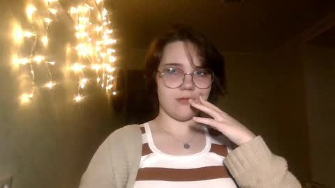 Snapshot of lily_violettt chatting on 01-12-26, 06:02 Lily online show from 01-12-26, 06:02