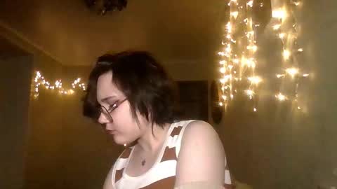 Snapshot of lily_violettt chatting on 01-14-26, 06:57 Lily online show from 01-14-26, 06:57